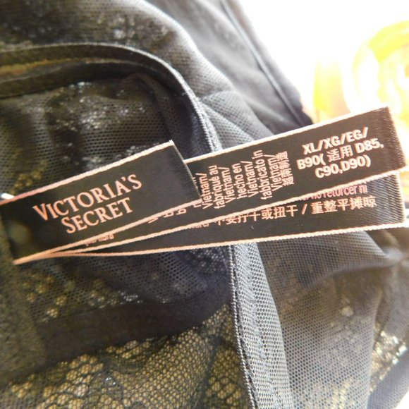 Sparkly Bedazzled Mesh Lace Halter Bralette - Picture 4 of 4